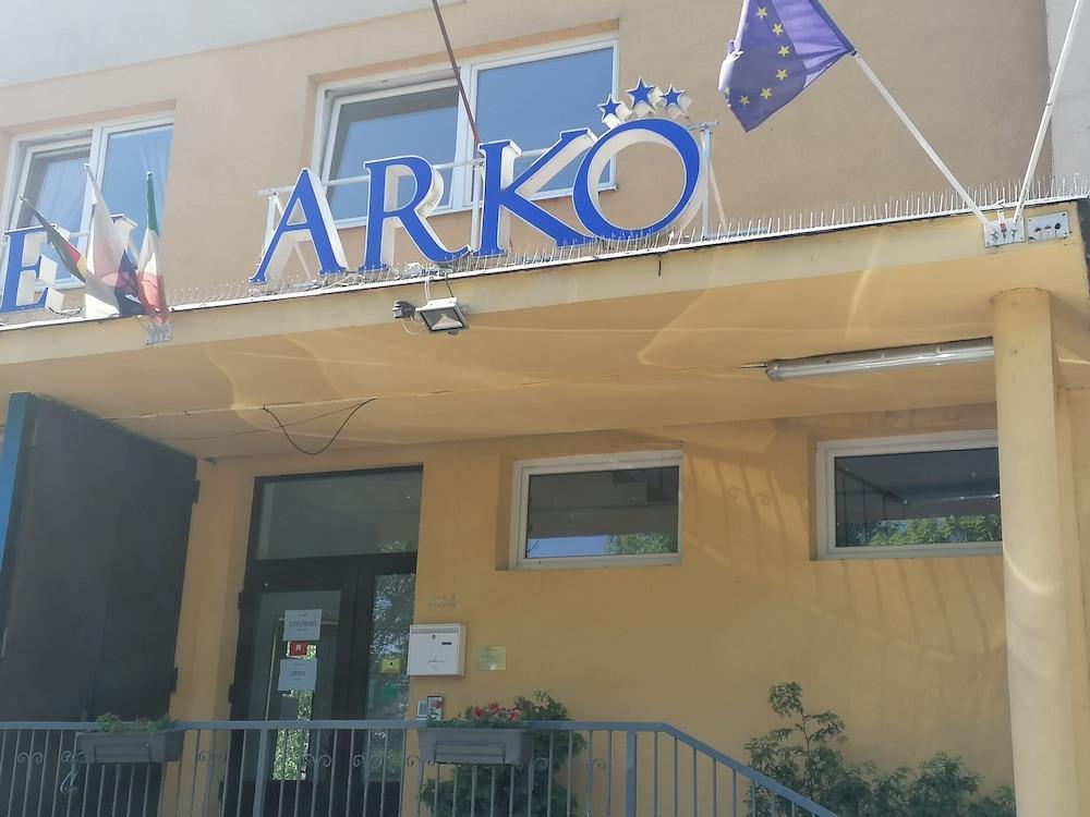 Arko 3* Praga